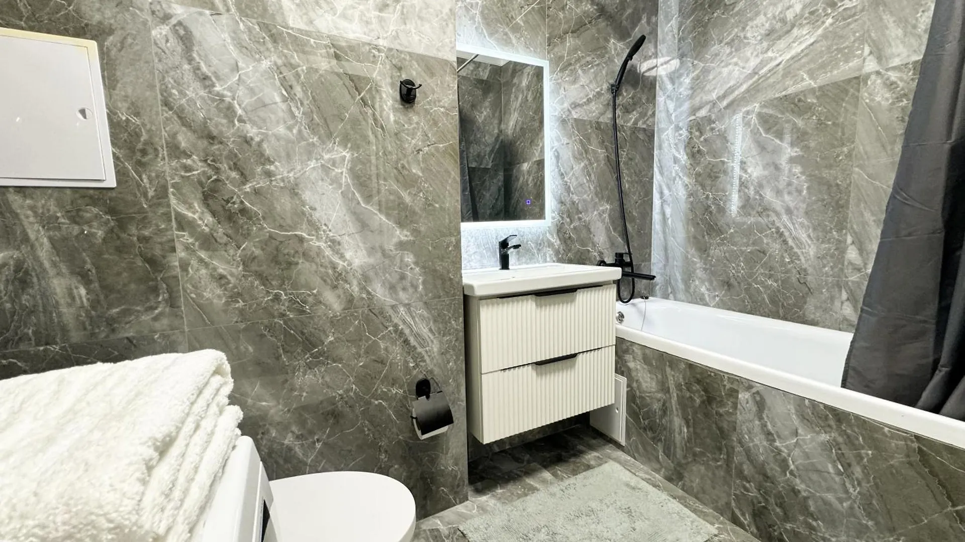 Apartment Жк Nomad 2-В Центре Города Almaty